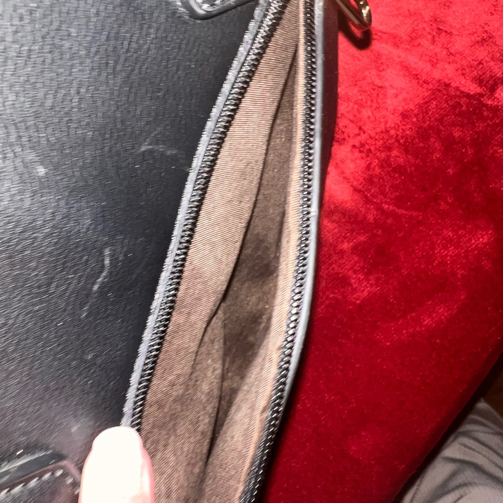 Classic Black Leather Shoulder Bag with Front Zip Pocket - Picture 6 of 10